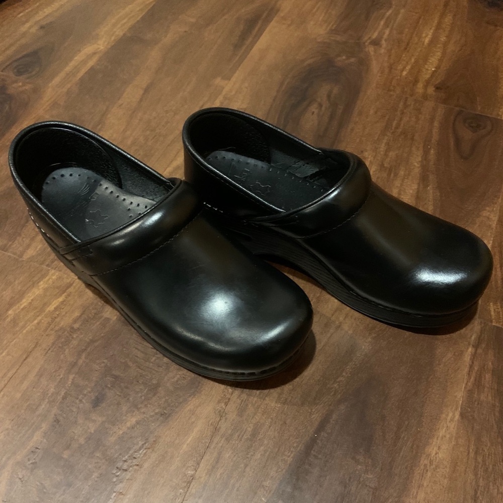 Danskos shoes